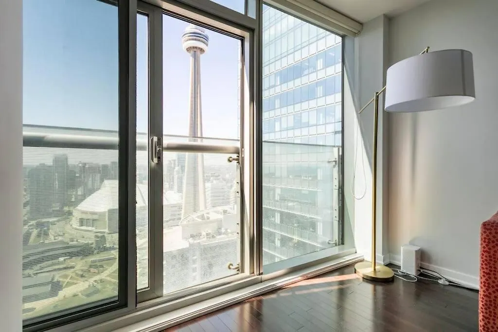 Elegant Waterfront Downtown Toronto / Unobstructed Cn Tower View Apartment 0*,  Canada