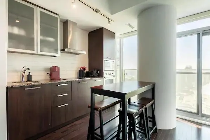 Elegant Waterfront Downtown Toronto / Unobstructed Cn Tower View Apartment Canada