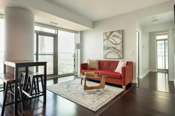 Elegant Waterfront Downtown Toronto / Unobstructed Cn Tower View Apartment